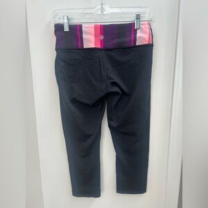 Lululemon Women’s Black/ Multicolor Cropped Leggings Size 6
